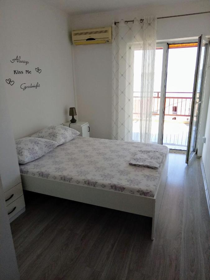 Apartments Flora Crikvenica Exterior photo
